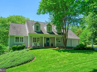 2714 E Ridge Ct, Oakton, VA 22124