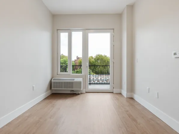 286 Rider Avenue image 7 of 12