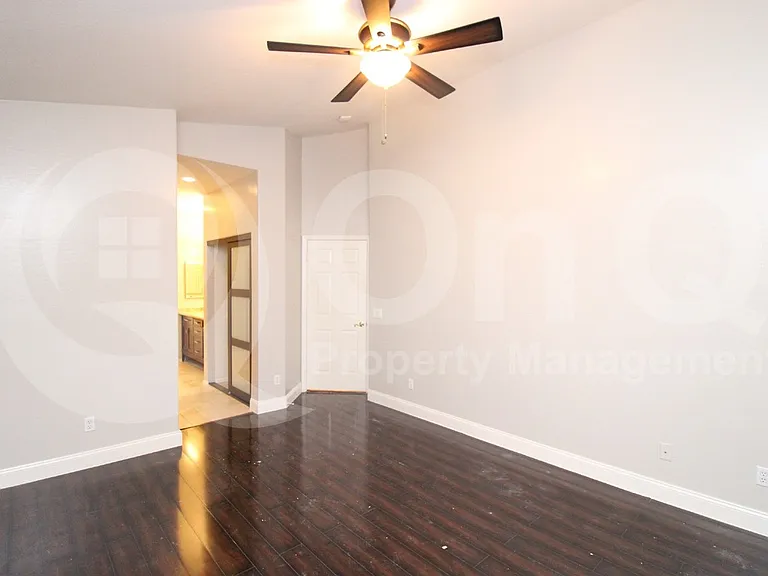 2764 E Highland Ct — Photo 9