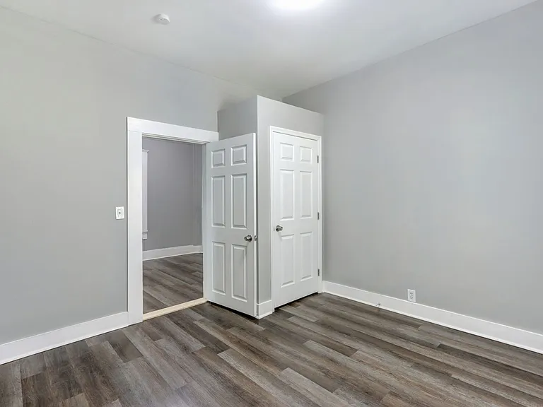 720 W Victory Dr — Photo 10