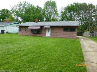 2525 Amberly Dr, Youngstown, OH