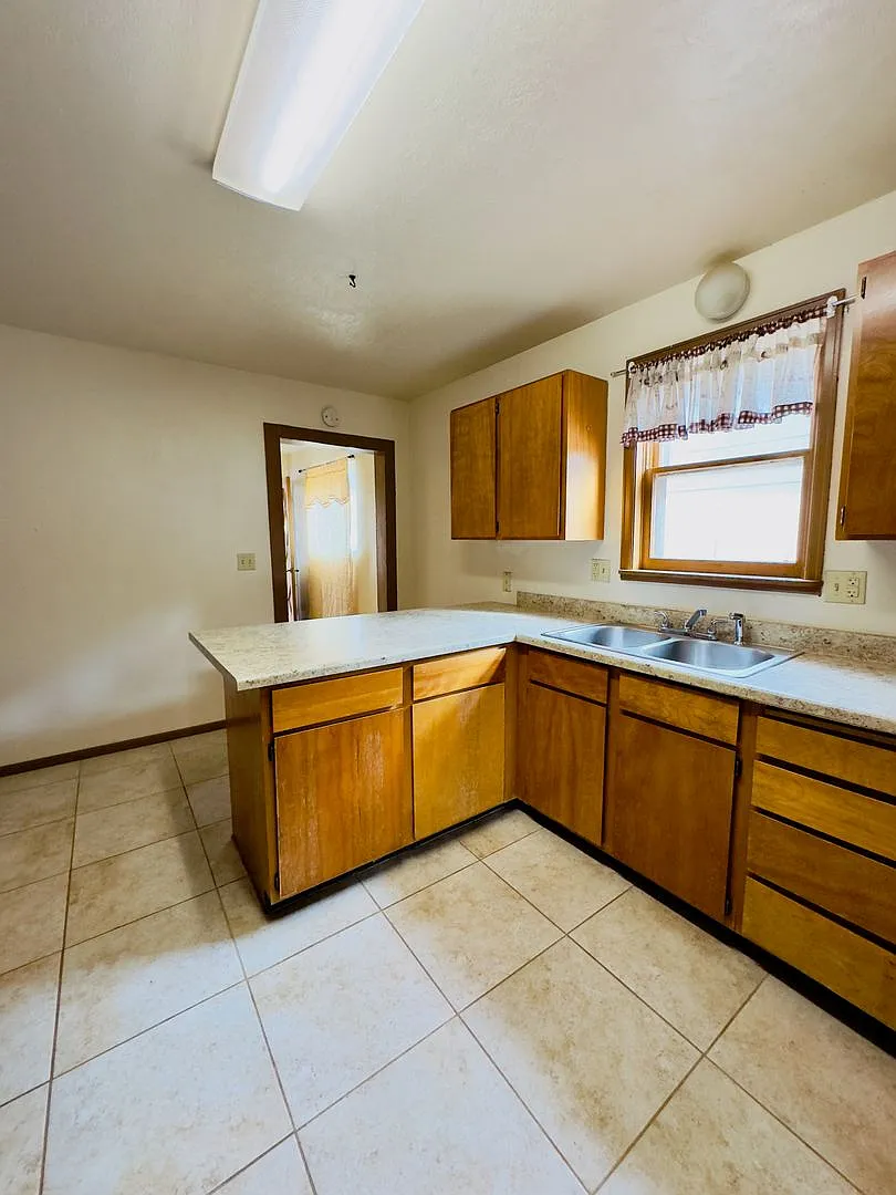 2 bed 1 bath home — Photo 4