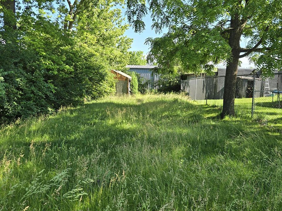 1st image of 1421 Darwin Ave