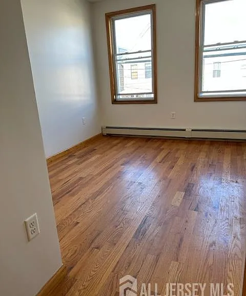 321 Pershing Ave #2 — Photo 5