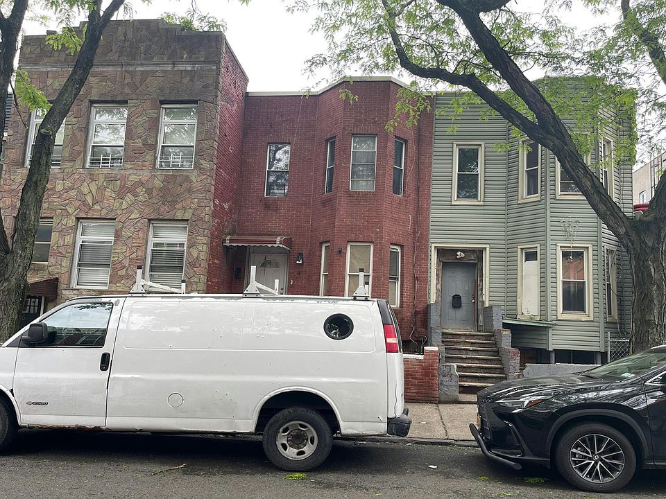 1st image of 4 Jardine Pl