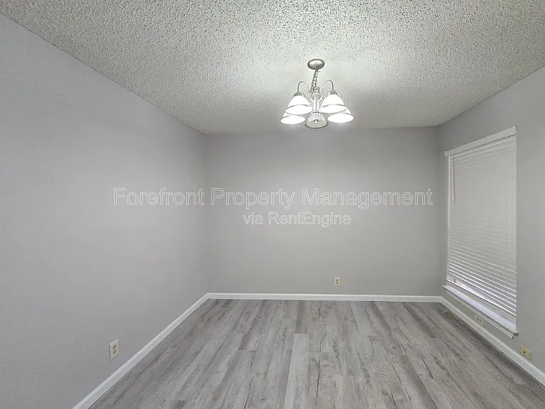 5507 Roanwood — Photo 4