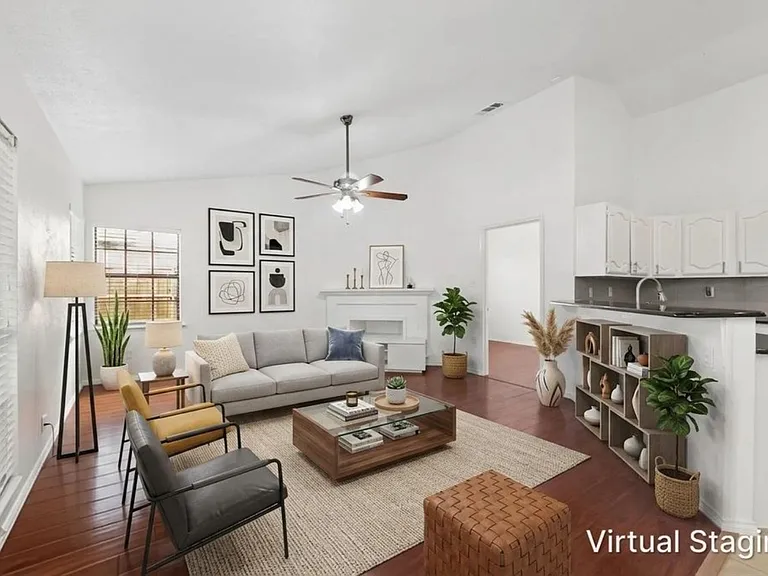 The living room (Virtual staging)