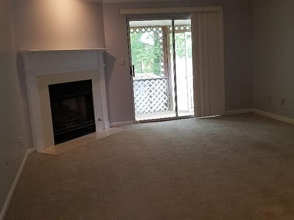 Large greatroom with fireplace