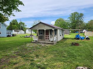 404 E Columbia St, Roachdale, IN 46172