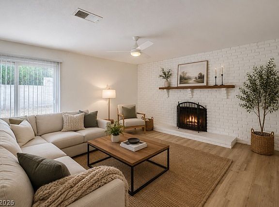 3rd image of 717 Palmhurst Dr