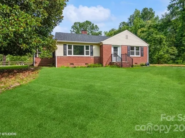 5638 Brooklyn Rd, Great Falls, SC 29055