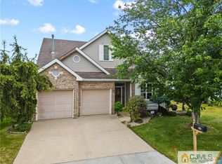 96 Leeds Ln, Monroe Township, NJ 08831