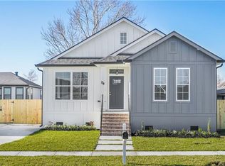 704 E Josephine St, Chalmette, LA 70043
