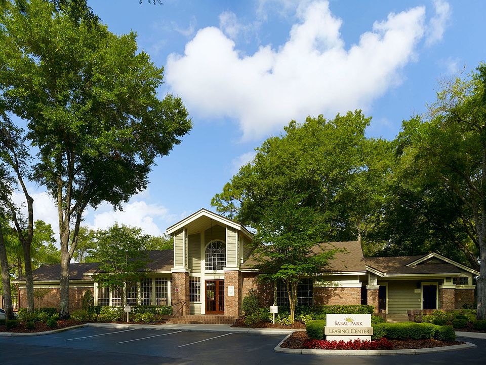 Leasing center and clubhouse