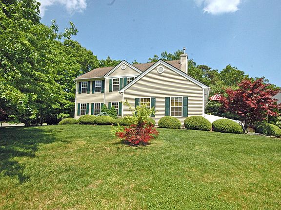 2nd image of 275 White Oak Ct
