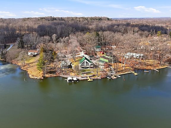 3rd image of 4441 Fields Ln