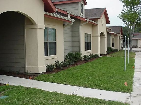 2nd image of 1220 Jefferson Ave #6530