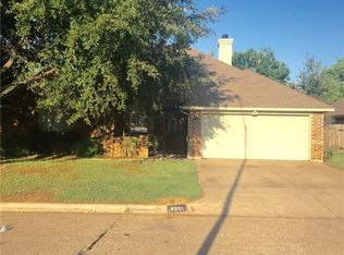 8001 Tree Leaf Ln, Fort Worth, TX 76123