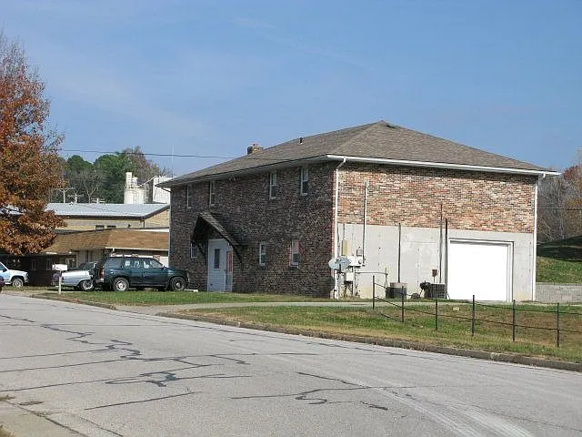 Building Photo 3