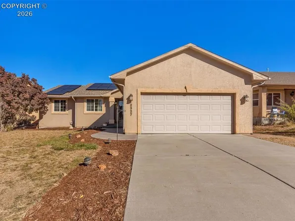 2327 Crestwood Ln, Pueblo, CO 81008