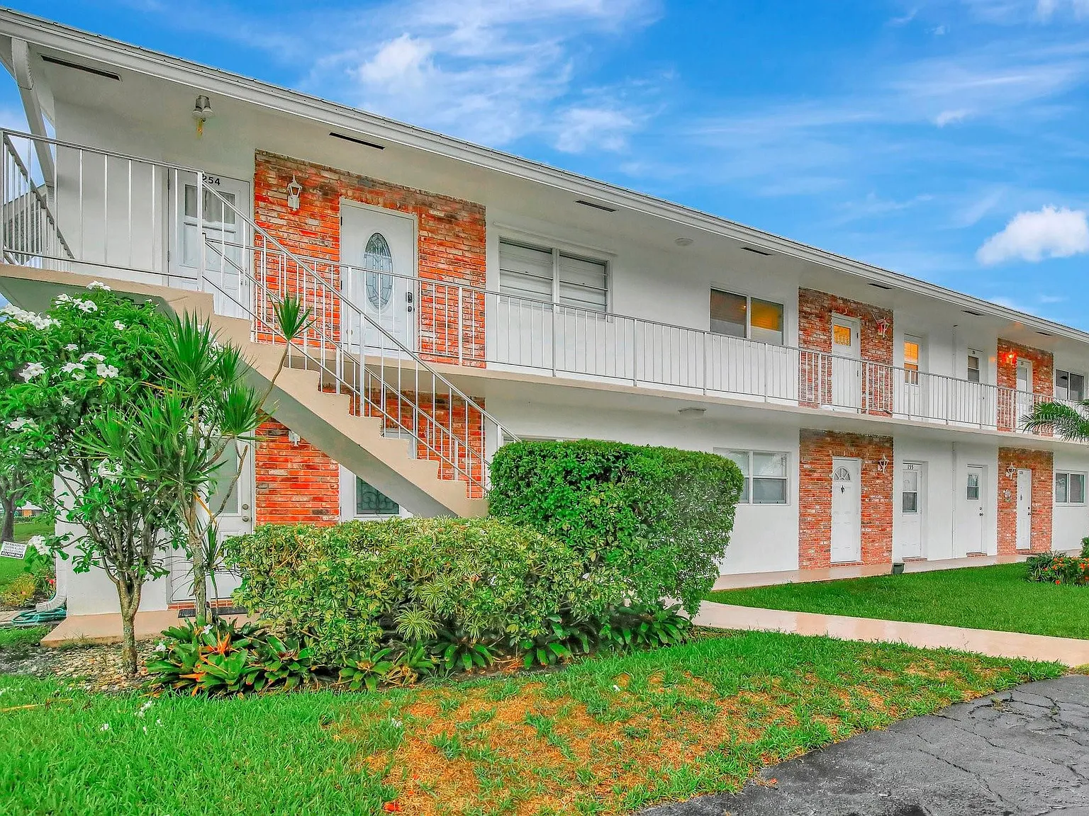 Leisureville Fairway Six Condo — Photo 2