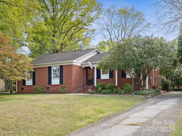 6719 Castlegate Dr, Charlotte, NC 28226