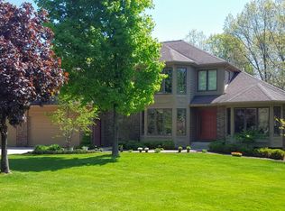 5530 Blue Spruce Ln, Kalamazoo, MI 49009