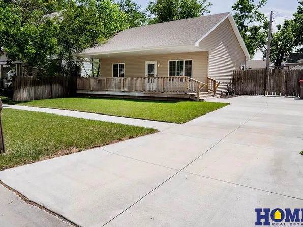 4819 Greenwood St, Lincoln, NE 68504