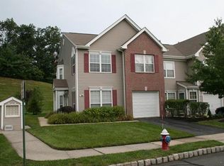 98 Windsong Cir, East Brunswick, NJ 08816