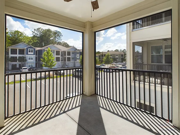 Mystic Bluff Apartments — Photo 118