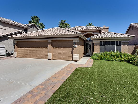 3rd image of 4708 E South Fork Dr