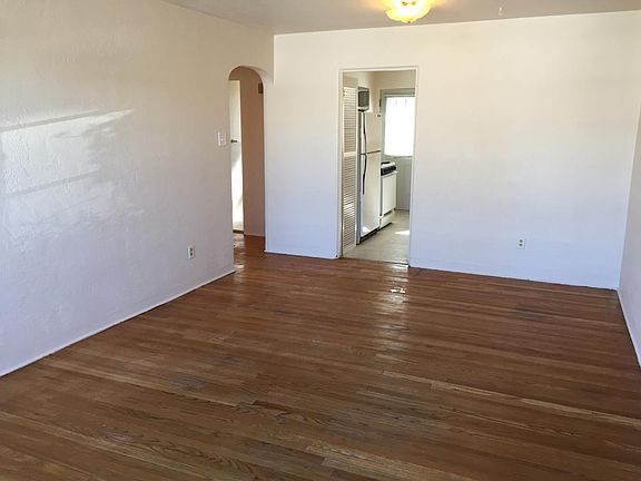 4th image of 2802 Garfield Ave SE