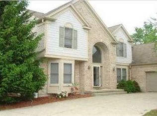 120 Fox Point Ct NE, Ada, MI 49301