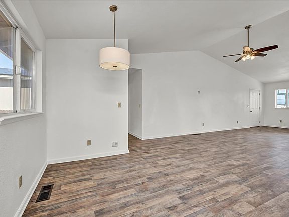 4th image of 9421 fairway Drive