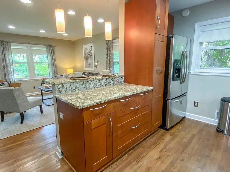 607 Burke Rd NE #A — Photo 8