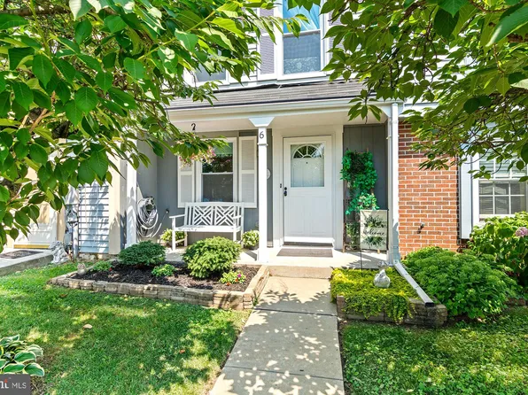 6 Glamis Garth, Nottingham, MD 21236