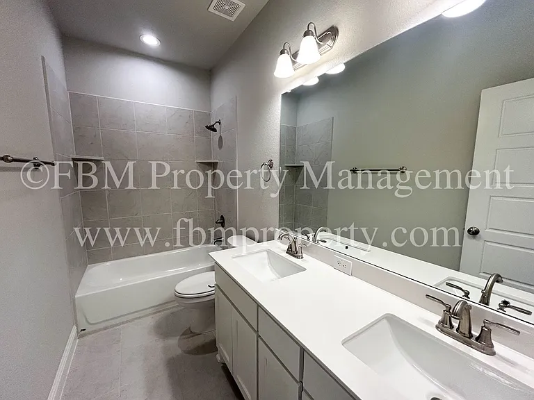 2133 Layla Dr — Photo 10