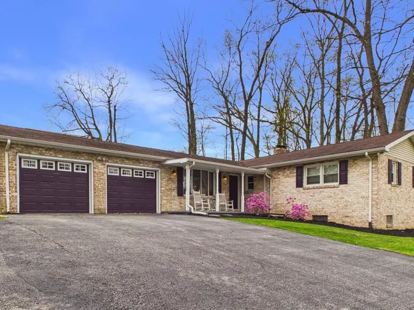 6105 Eyster Ave, Spring Grove, PA 17362