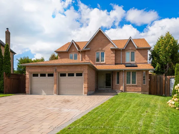 26 Albery Cres, Aurora, ON L4G 5R7