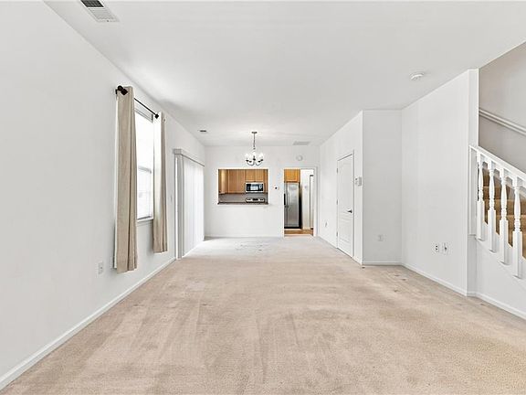 5th image of 1535 Hambledon Loop