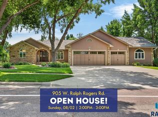 905 W Ralph Rogers Rd, Sioux Falls, SD 57108