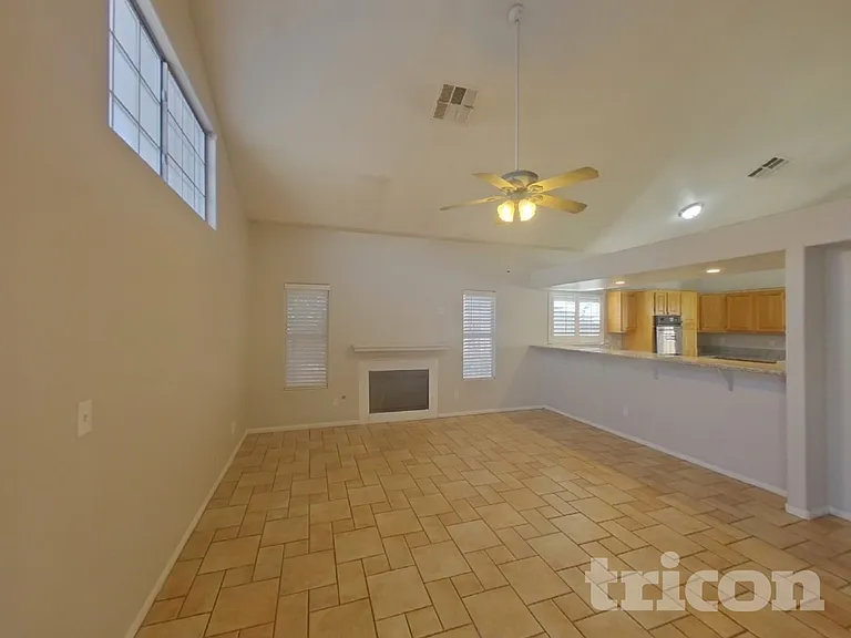 1133 Broken Hills Dr — Photo 2