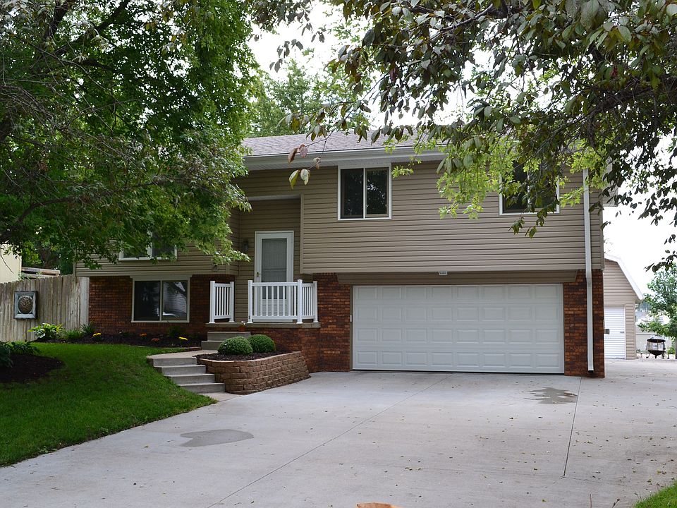 1st image of 2607 Ponderosa Dr