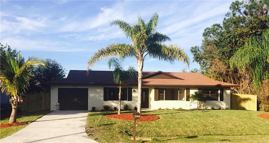 1st image of 717 SE Lighthouse Ave