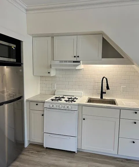 1881 W 48th St #1 — Photo 1