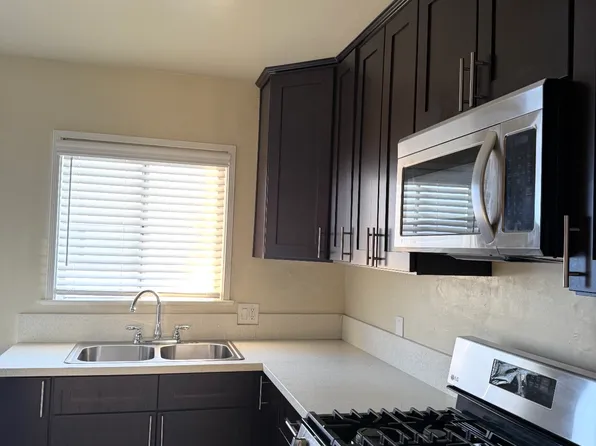 14818 1/2 Magnolia Blvd, Sherman Oaks, CA 91403
