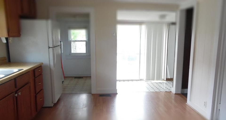 2nd image of 1205 Hawthorne Ave