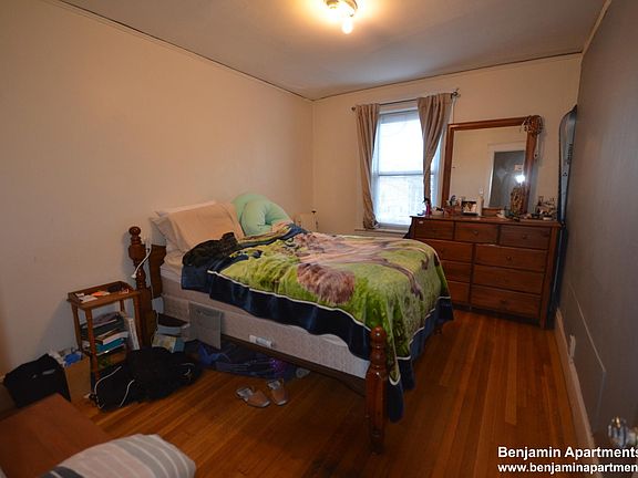4th image of 1613 Commonwealth Ave #8