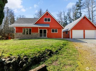 1269 Silver Lake Rd, Oak Harbor, WA 98277
