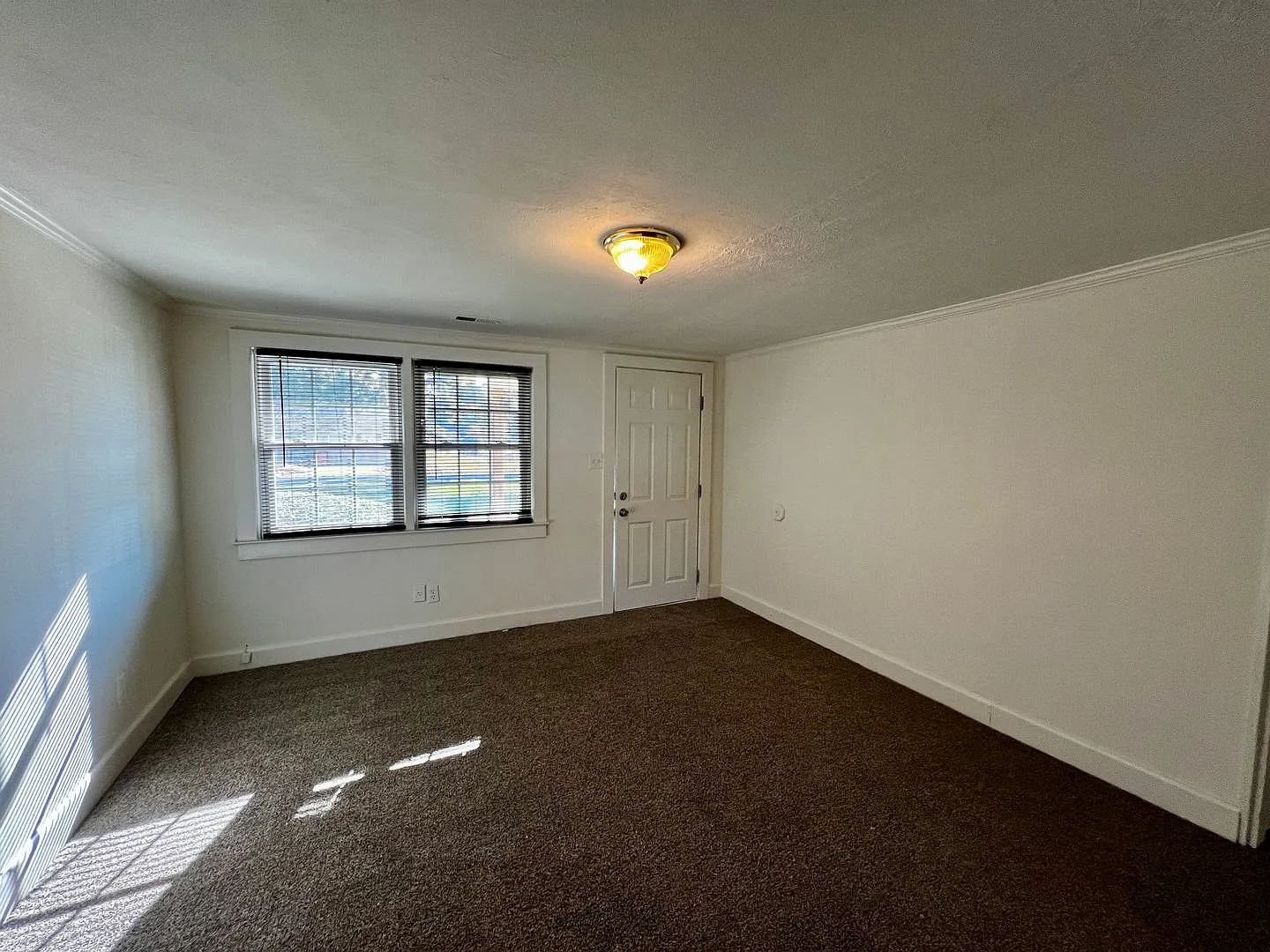 Inviting 3 Bed, 2 Bath Ranch — Photo 2